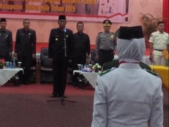 Bupati Suyatno Pimpin Upacara HUT Ri ke-70